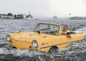 Volkswage Amphicar navigating in water