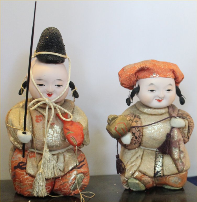 dolls in art