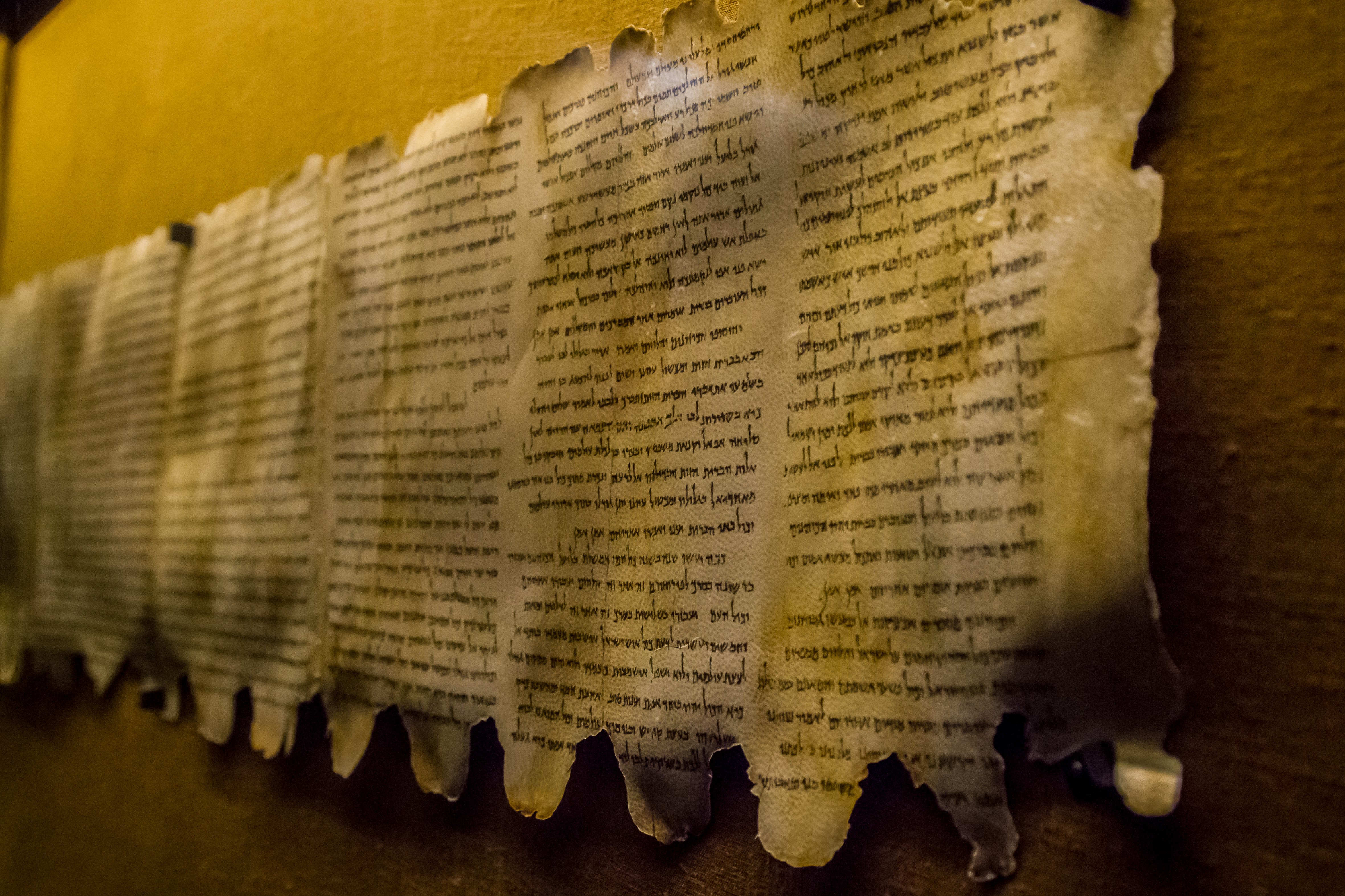 Qumran Caves Scrolls